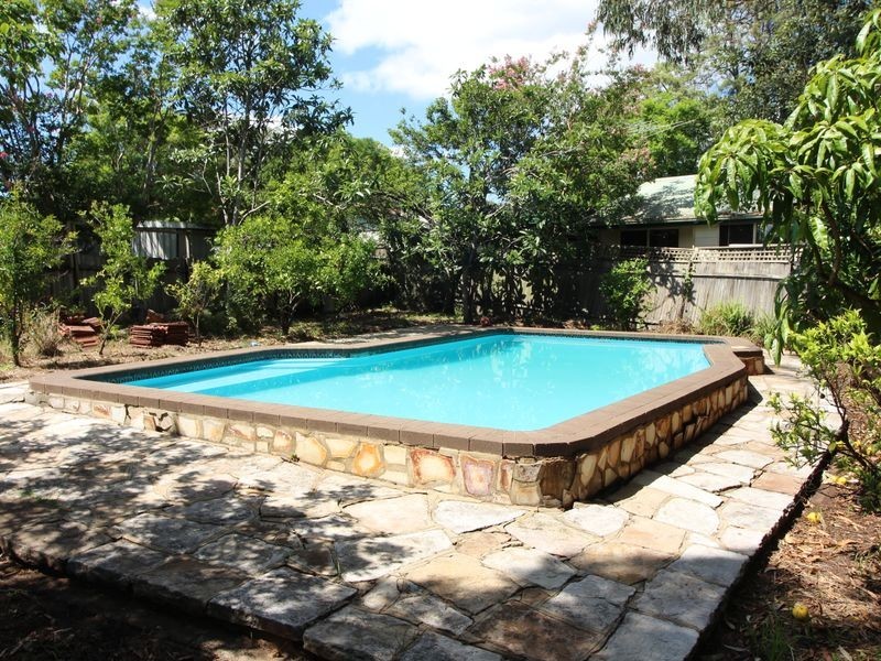 27 Saywell Rd, Macquarie Fields NSW 2564