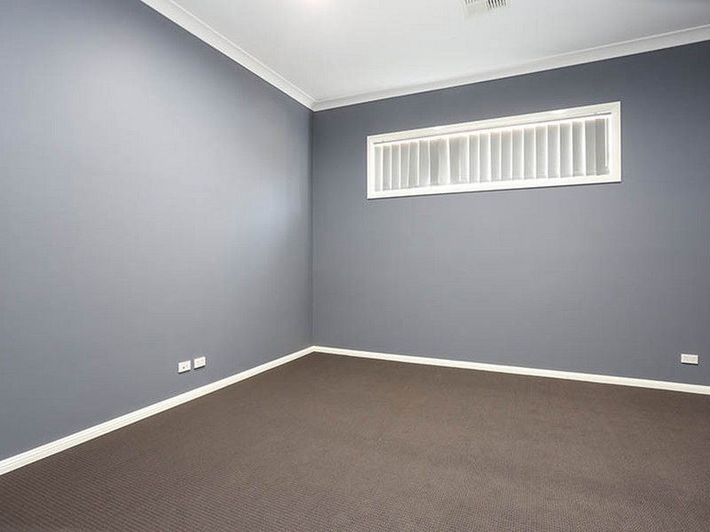 5 Pilot Close, Minto NSW 2566