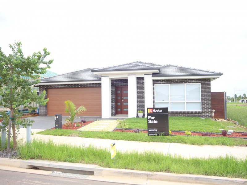 4 Holden Drive, Oran Park NSW 2570