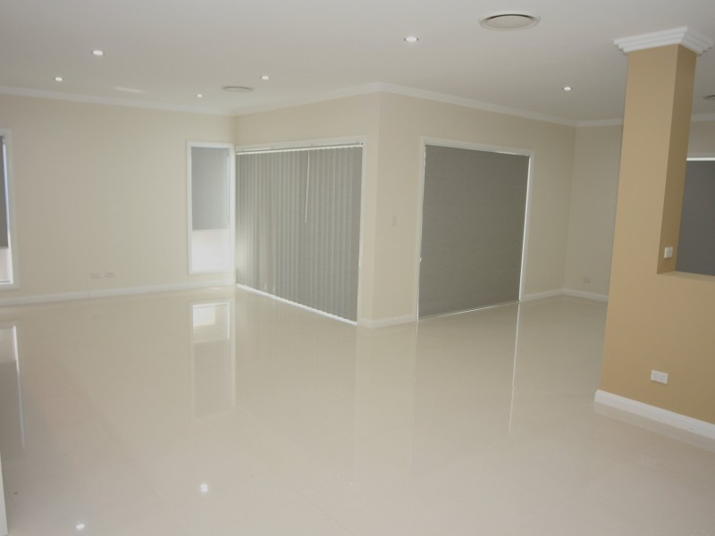 4 Holden Drive, Oran Park NSW 2570