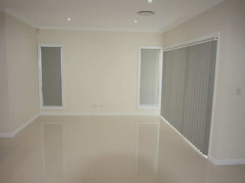 4 Holden Drive, Oran Park NSW 2570