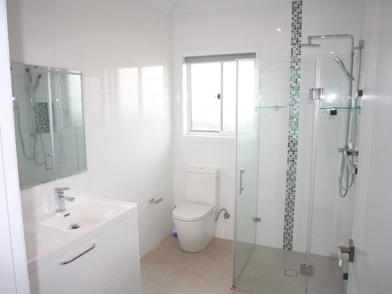 4 Holden Drive, Oran Park NSW 2570