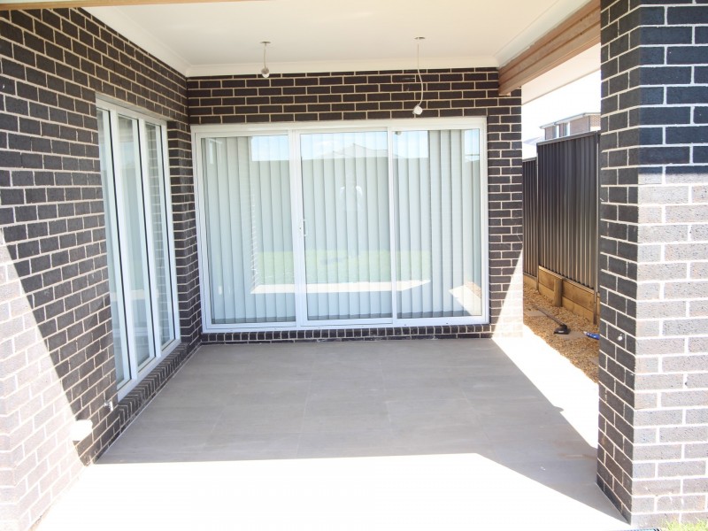 4 Holden Drive, Oran Park NSW 2570