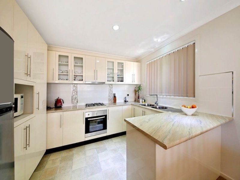 2/39-41 Surrey Street, Minto NSW 2566