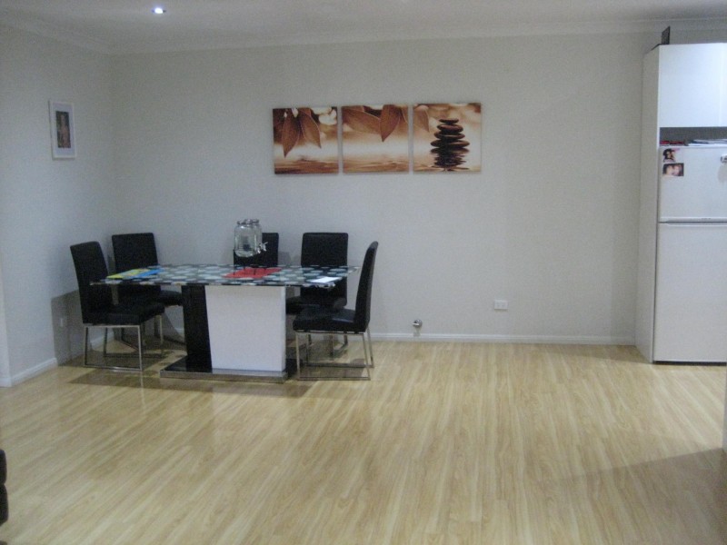 4/2 Jaclyn Street, Ingleburn NSW 2565