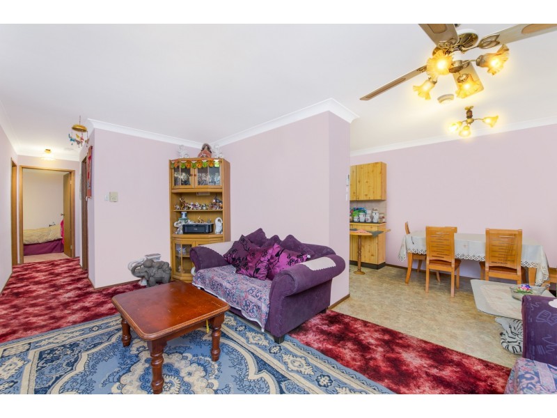 9/65 Fuchsia Crescent, Macquarie Fields NSW 2564