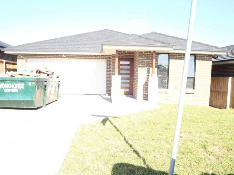 16 Casimer Avenue, Elderslie NSW 2570
