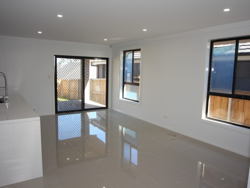 16 Casimer Avenue, Elderslie NSW 2570