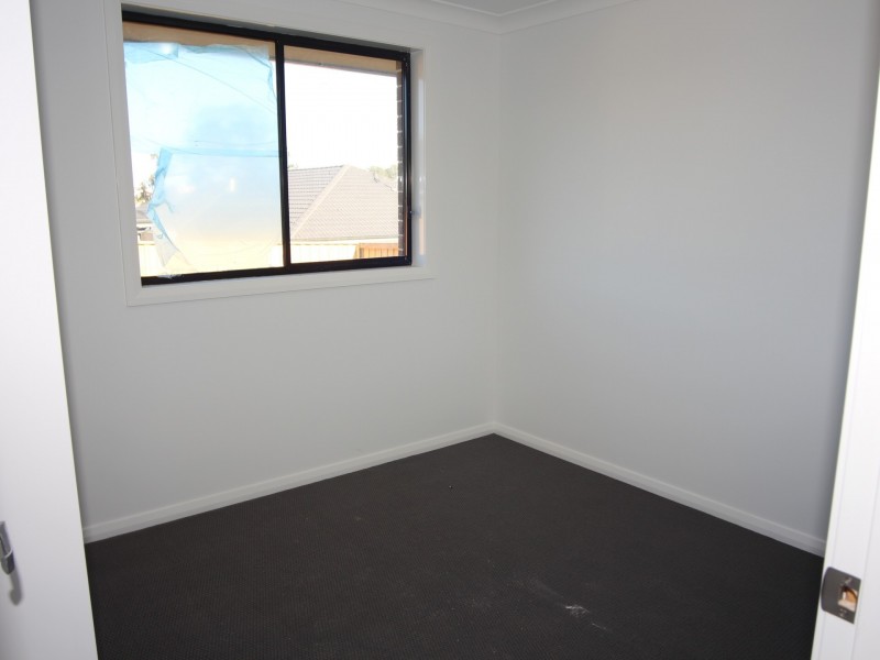 16 Casimer Avenue, Elderslie NSW 2570