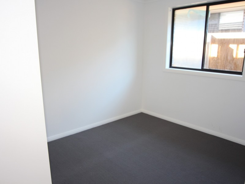 16 Casimer Avenue, Elderslie NSW 2570