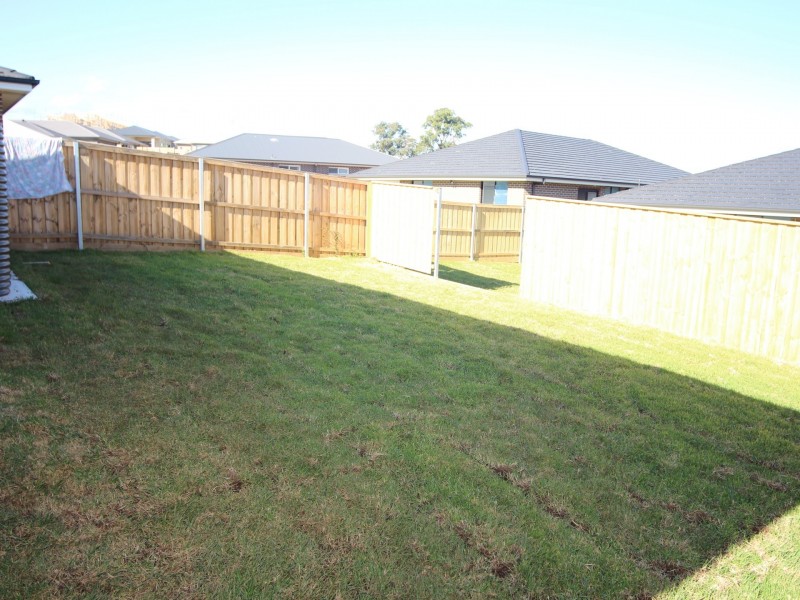 16 Casimer Avenue, Elderslie NSW 2570