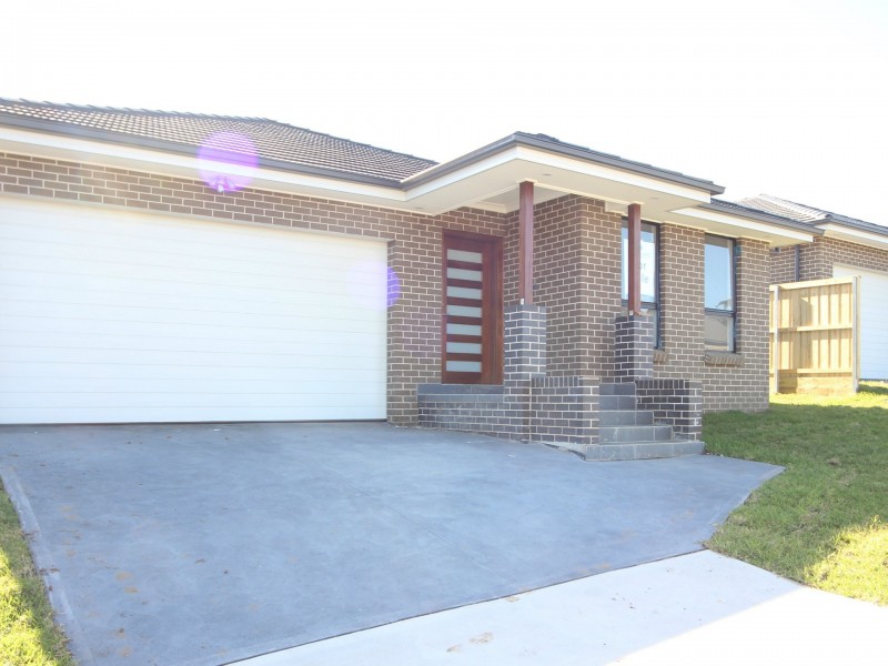 15 Gracie Road, Elderslie NSW 2570