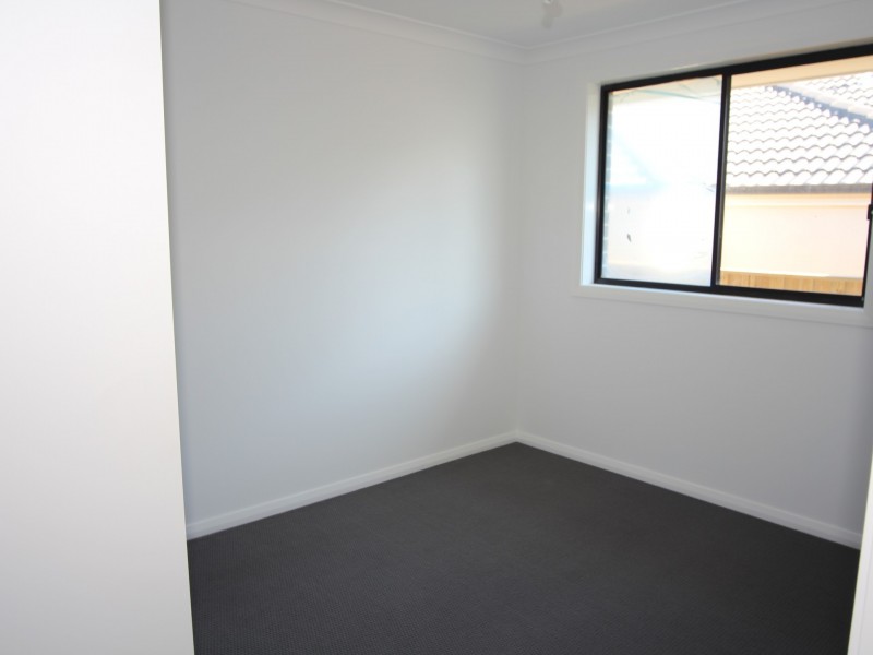15 Gracie Road, Elderslie NSW 2570
