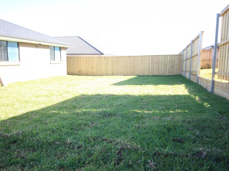 15 Gracie Road, Elderslie NSW 2570
