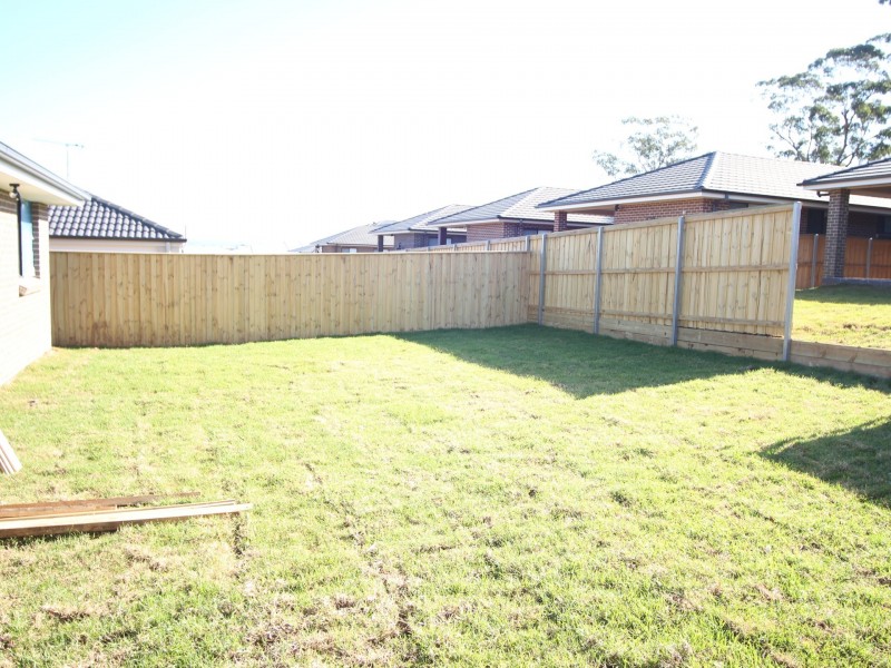 15 Gracie Road, Elderslie NSW 2570