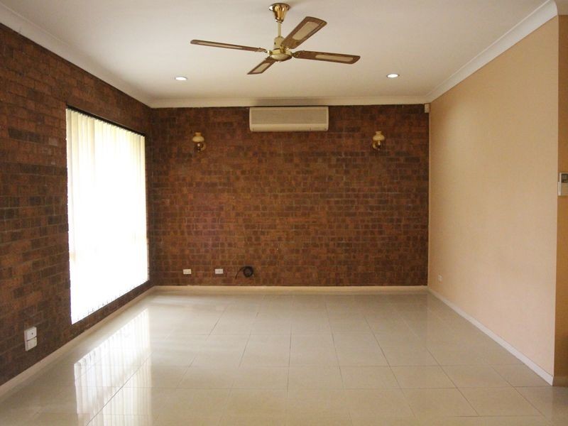 167 Harrow Road, Glenfield NSW 2167