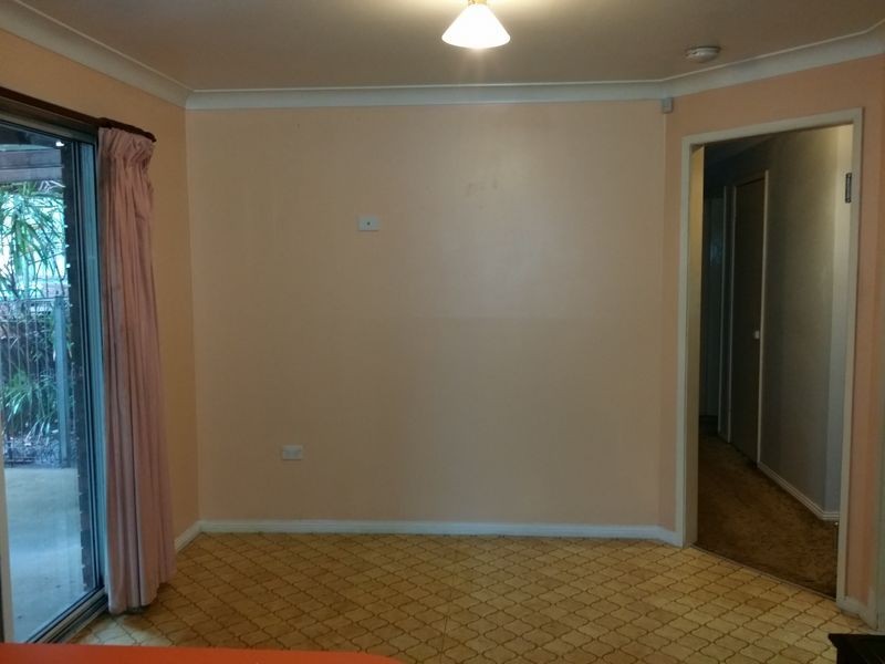 64 Canterbury Road, Glenfield NSW 2167