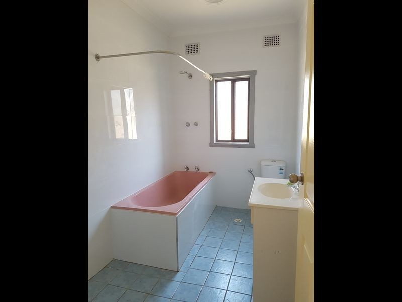 16 Myddleton Avenue, Fairfield NSW 2165