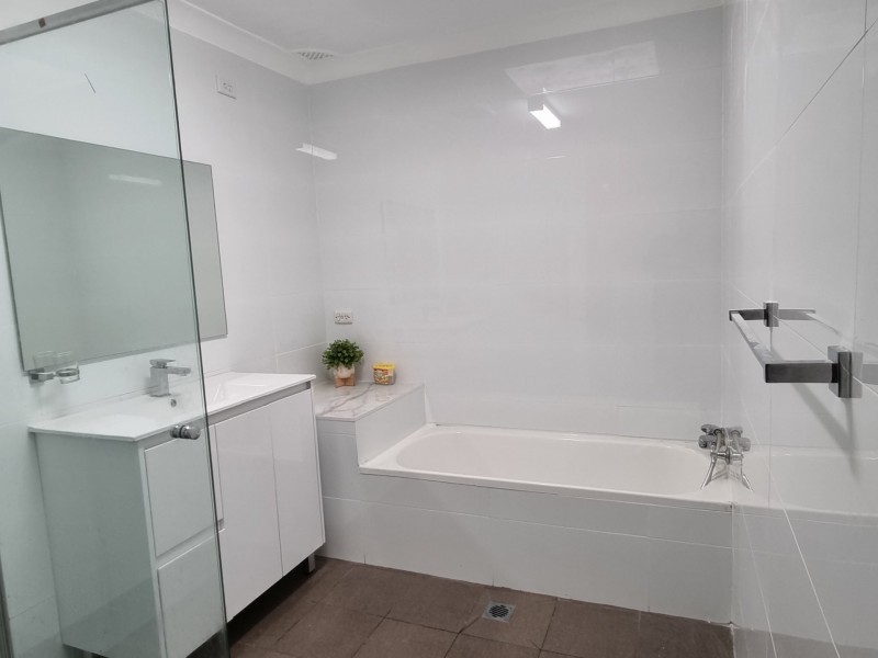 142 Flinders Road, Georges Hall NSW 2198