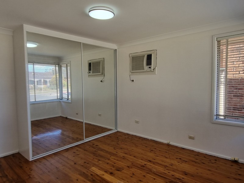 142 Flinders Road, Georges Hall NSW 2198