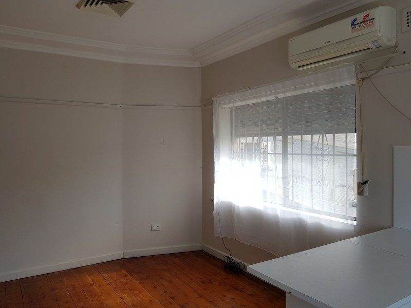 1/124 Waldron Road, Chester Hill NSW 2162