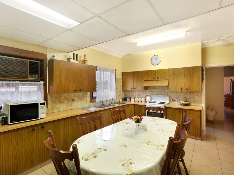 52 McCrossin Avenue, Birrong NSW 2143