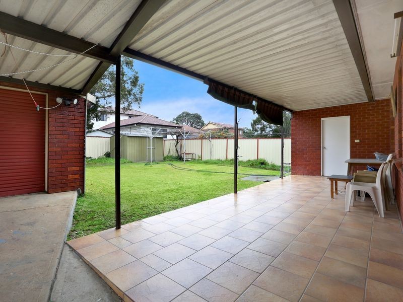 52 McCrossin Avenue, Birrong NSW 2143