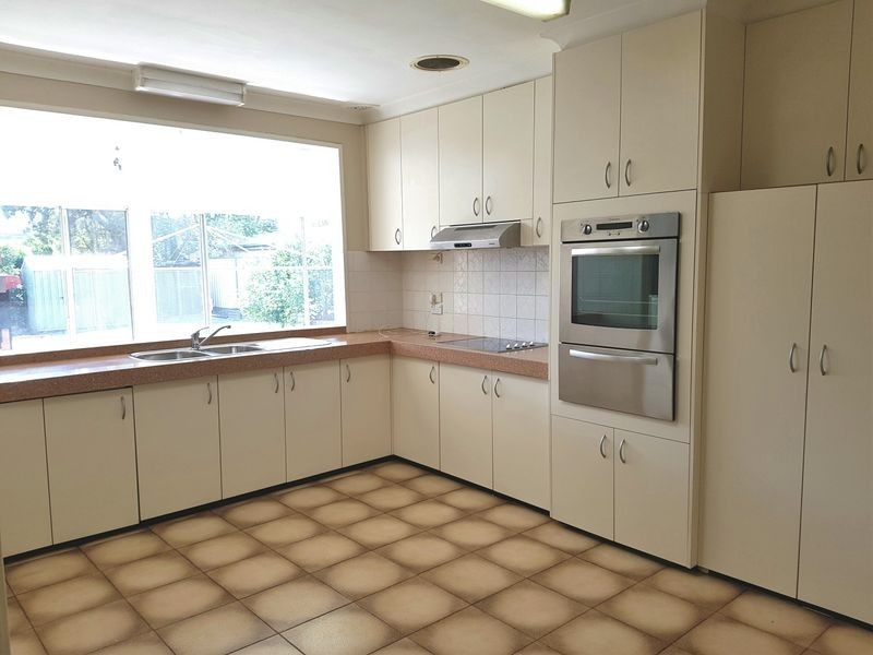 142 Flinders Road, Georges Hall NSW 2198