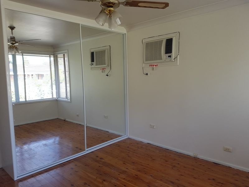 142 Flinders Road, Georges Hall NSW 2198