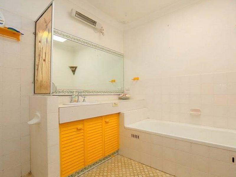 142 Flinders Road, Georges Hall NSW 2198