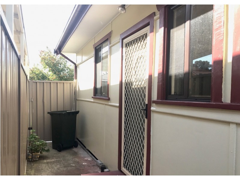 16A Myddleton Avenue, Fairfield NSW 2165