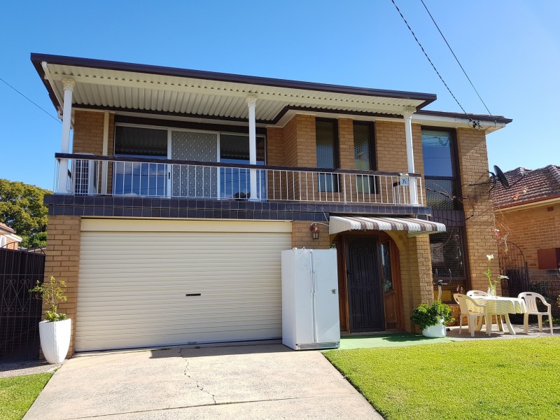 35 Kamira Avenue, Villawood NSW 2163