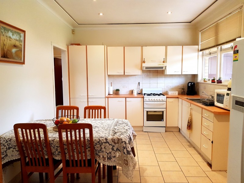 32 Barbers Rd, Chester Hill NSW 2162