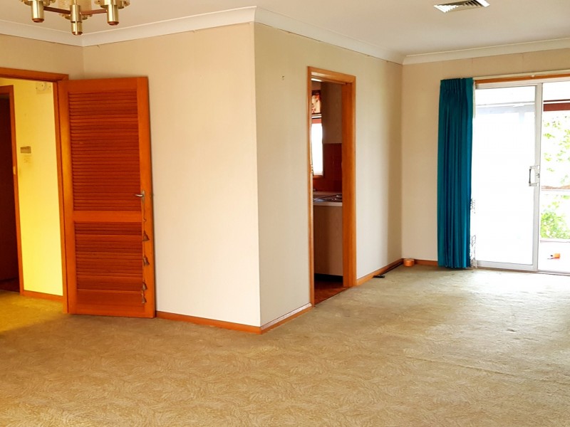 13 Glenbrook Crescent, Georges Hall NSW 2198