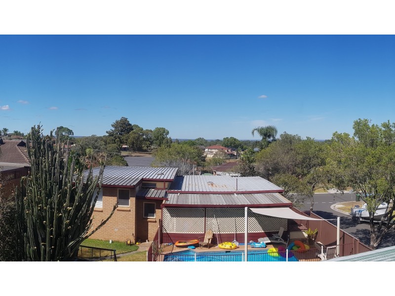 13 Glenbrook Crescent, Georges Hall NSW 2198