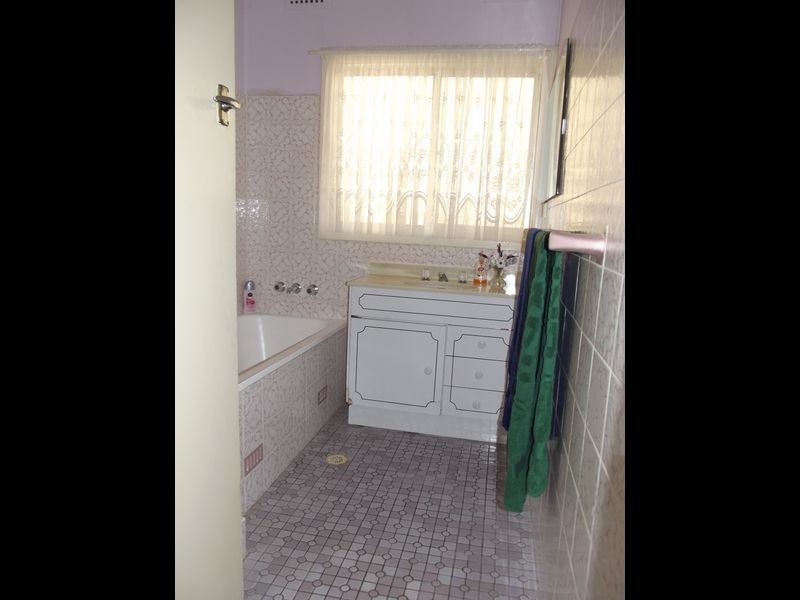 33 Clucas Road, Regents Park NSW 2143