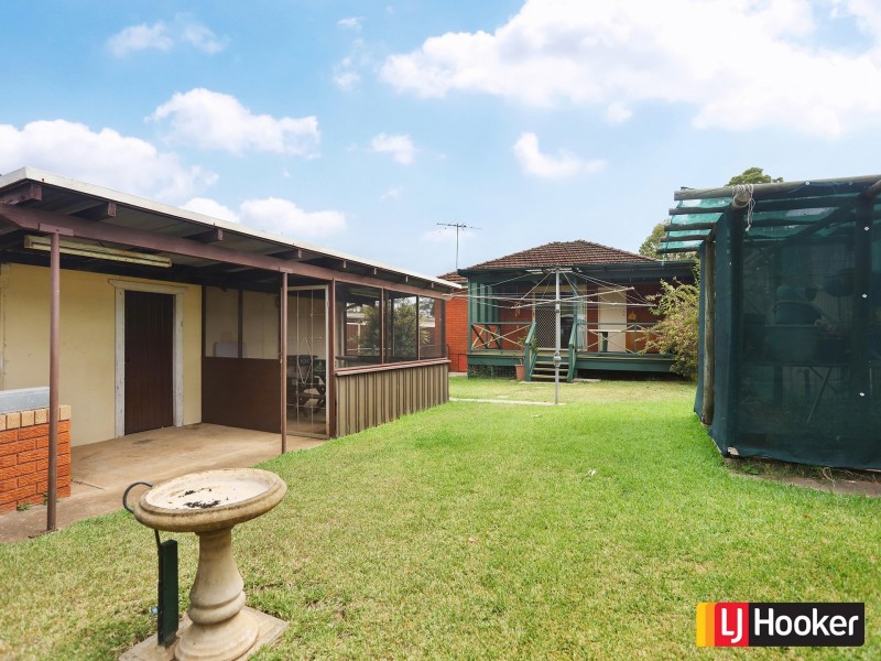 25 Royal Avenue, Birrong NSW 2143