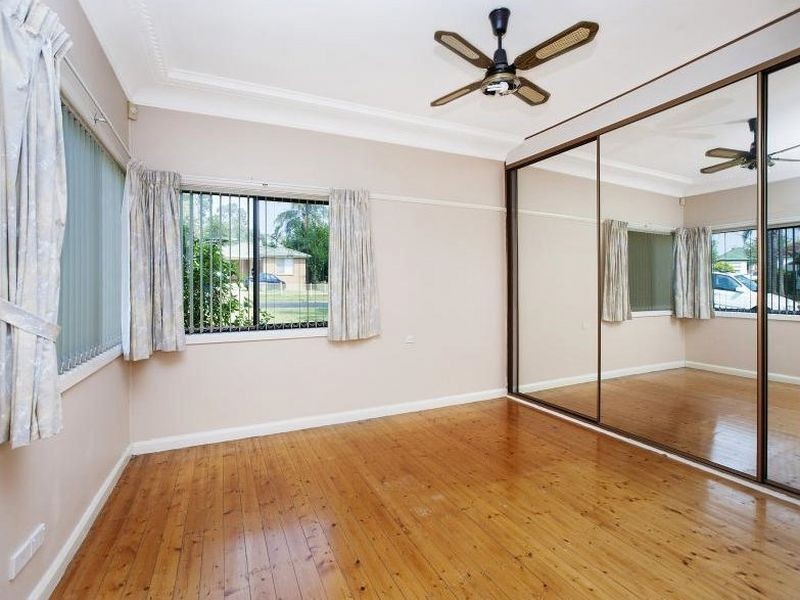 8 Gray Crescent, Yagoona NSW 2199