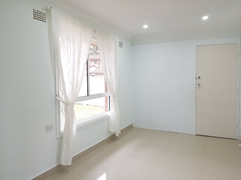 52 Roebuck Crescent, Willmot NSW 2770