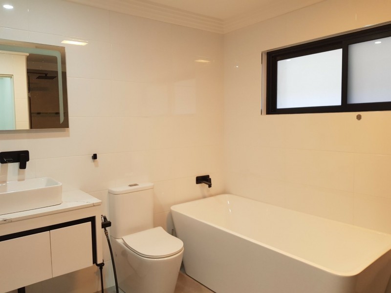 32 Sturt Avenue, Georges Hall NSW 2198