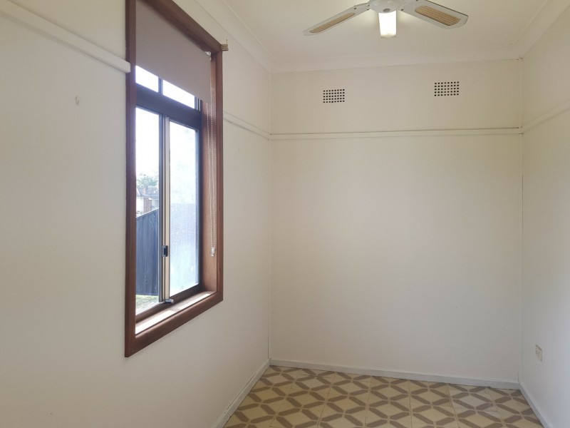 19 Koonawarra Street, Villawood NSW 2163