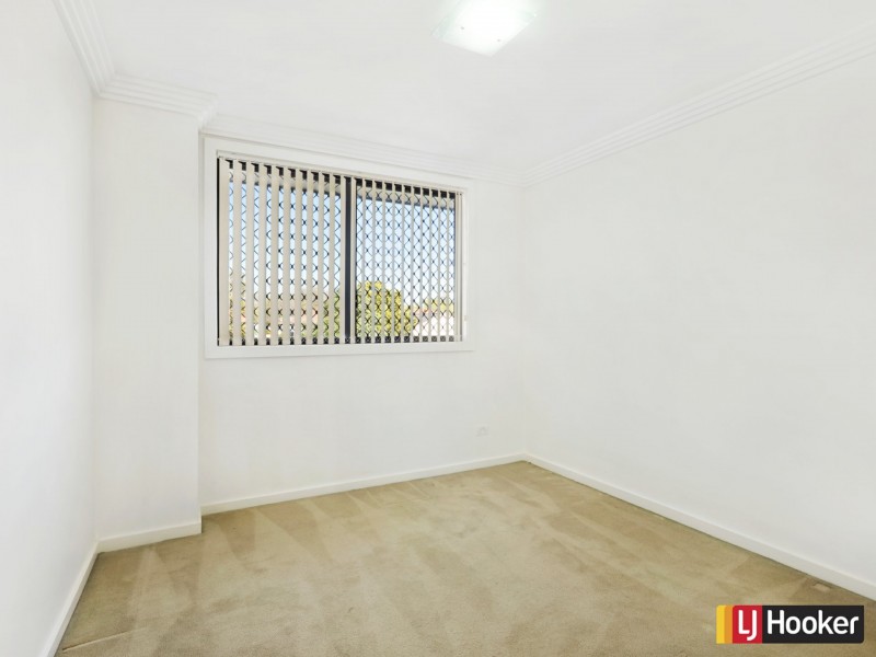 9 Chifley Avenue, Sefton NSW 2162