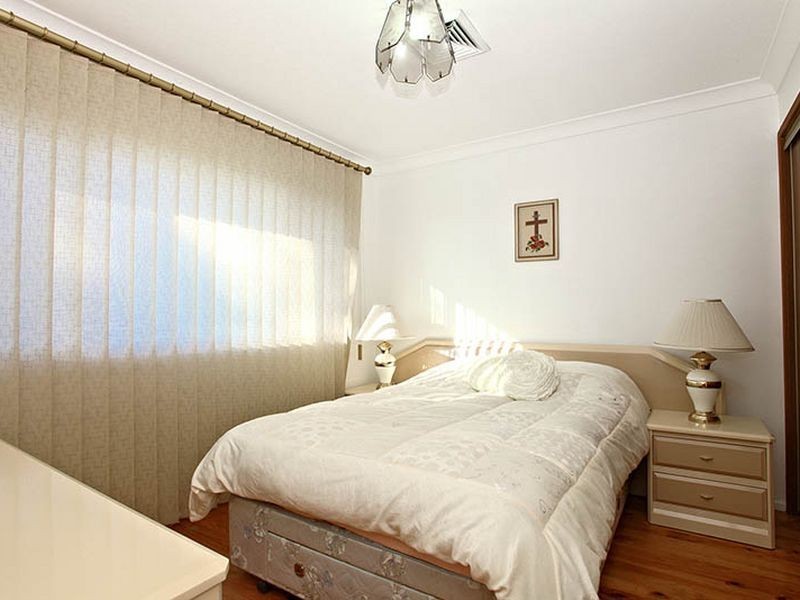 5 JULIAN PLACE, Sefton NSW 2162