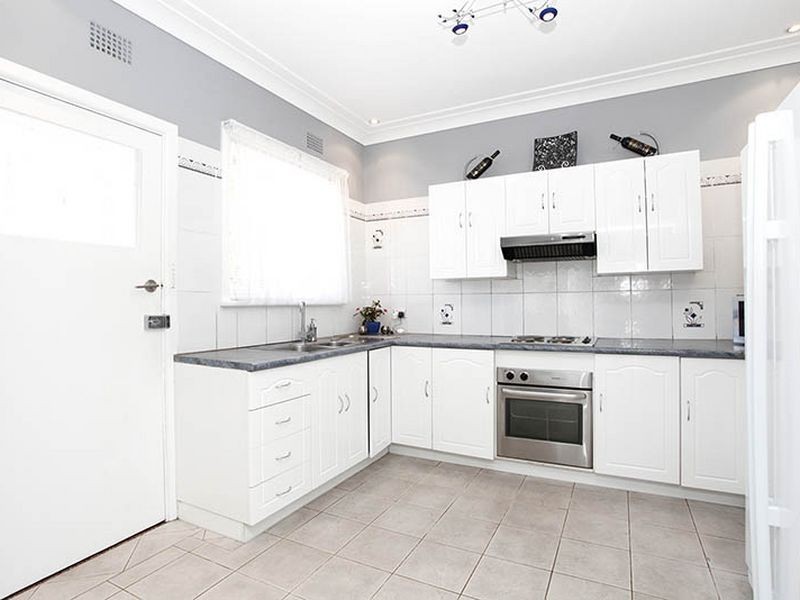 6 Station Street, Regents Park NSW 2143