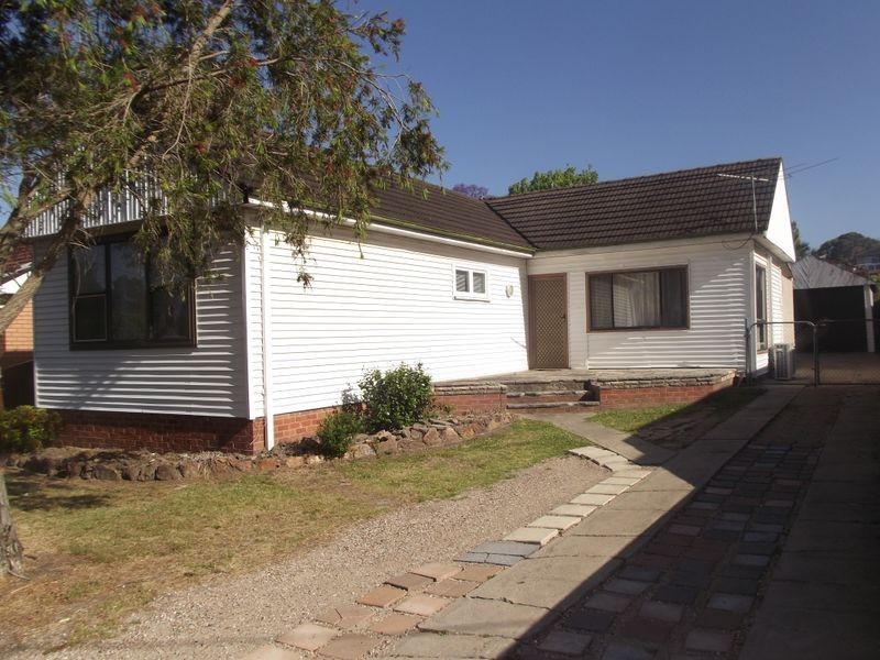 5 Bulwarra Ave, Sefton NSW 2162