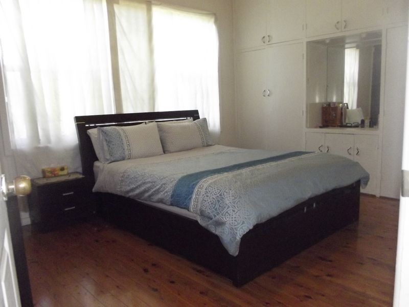 5 Bulwarra Ave, Sefton NSW 2162