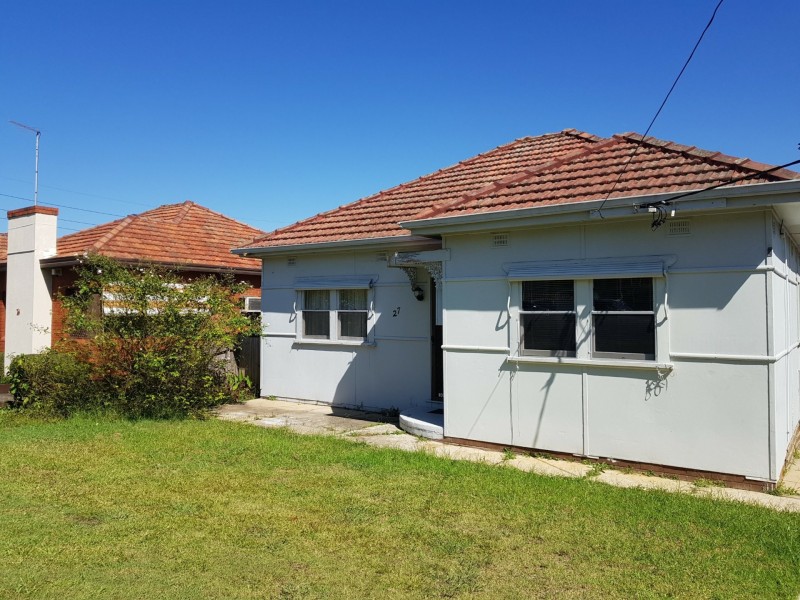 27 Hill Road, Birrong NSW 2143
