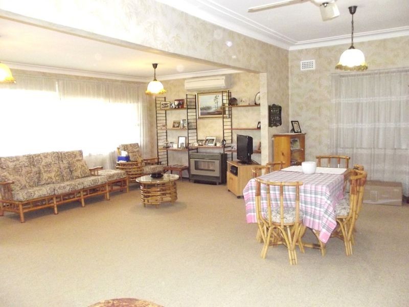 15 Downing Ave, Regents Park NSW 2143