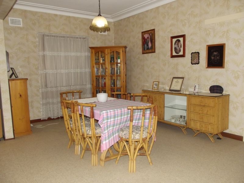 15 Downing Ave, Regents Park NSW 2143