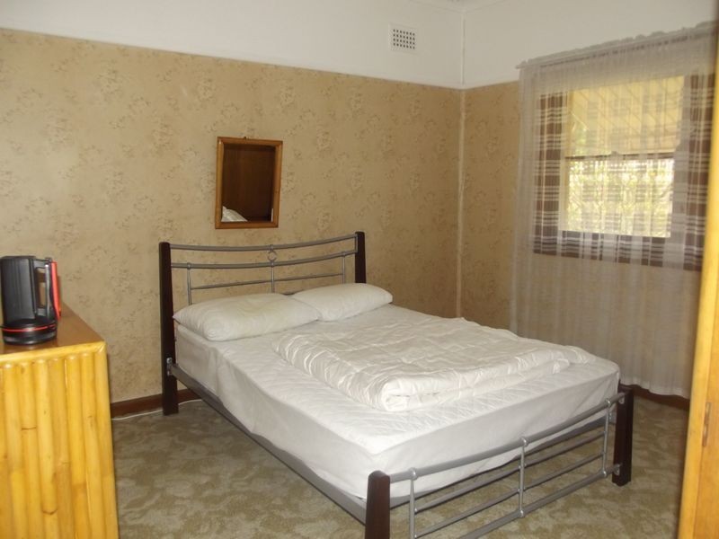 15 Downing Ave, Regents Park NSW 2143